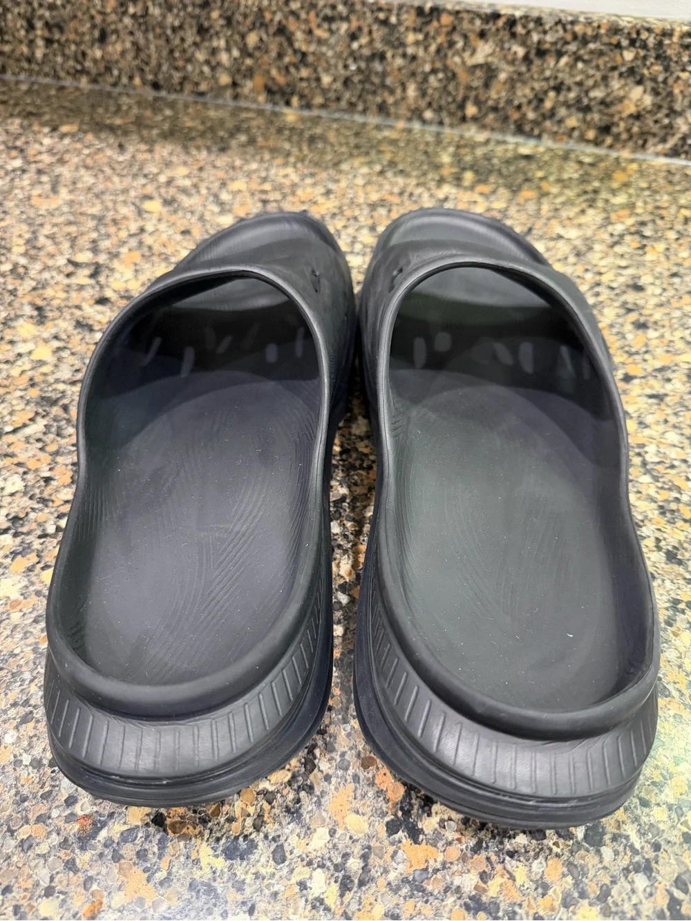 Hoka One One lightweight black